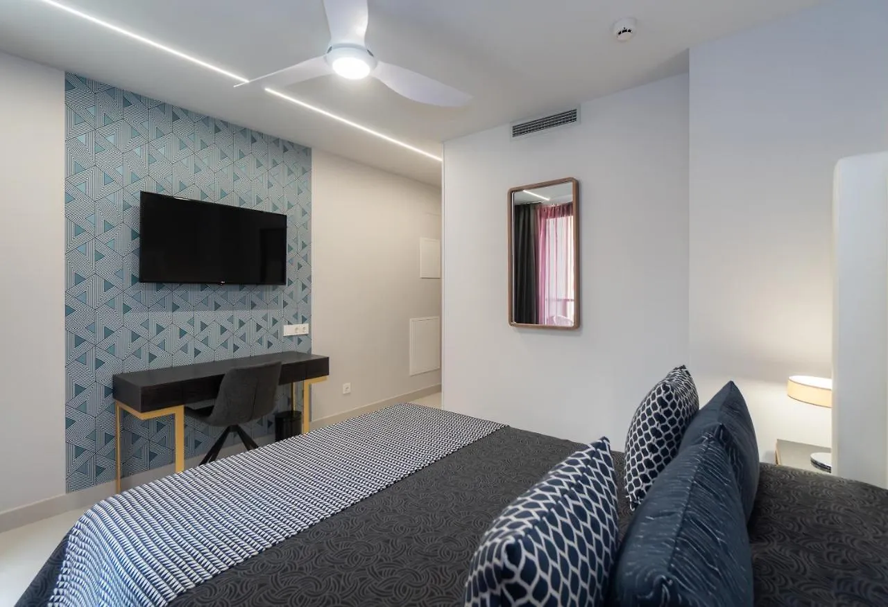 Hotel Perla Del Sur Torremolinos 2*,