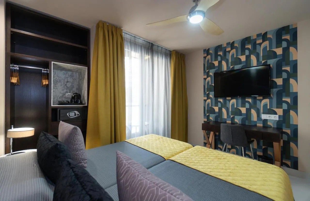 Hotel Perla Del Sur Torremolinos 2*,